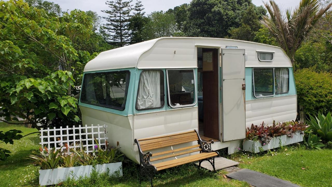 Dickson Holiday Park Thames Bagian luar foto
