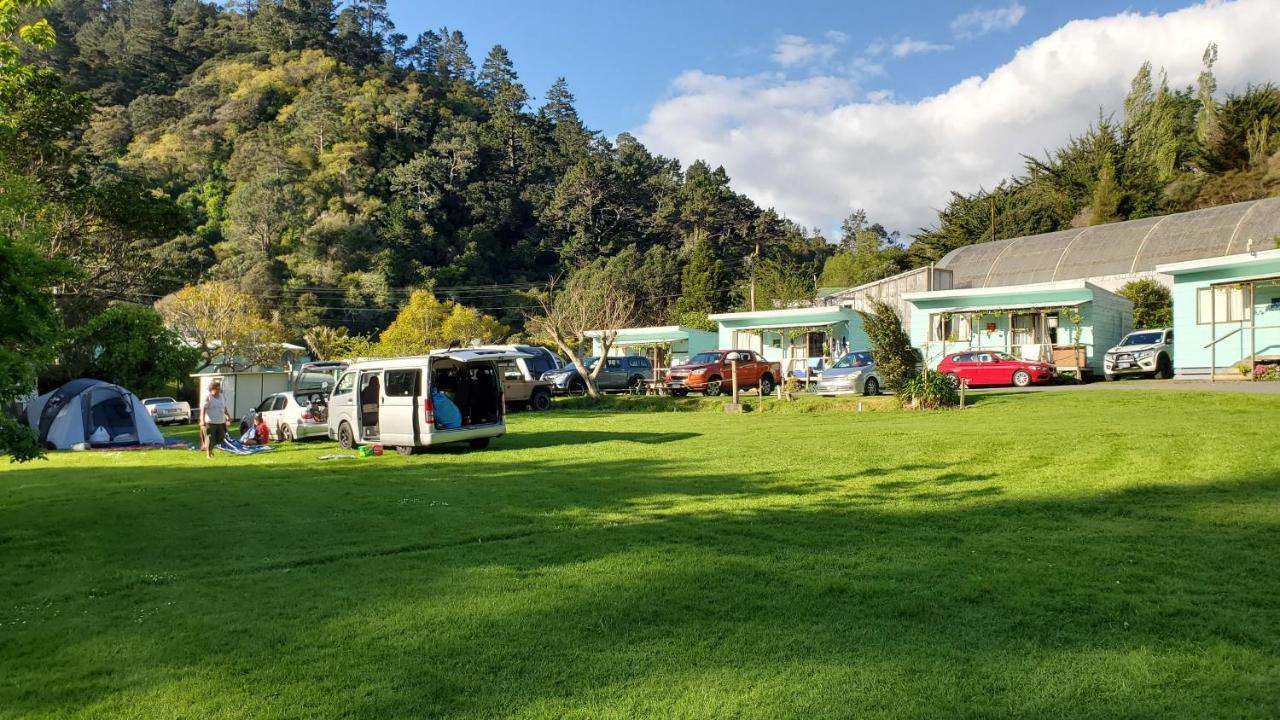 Dickson Holiday Park Thames Bagian luar foto