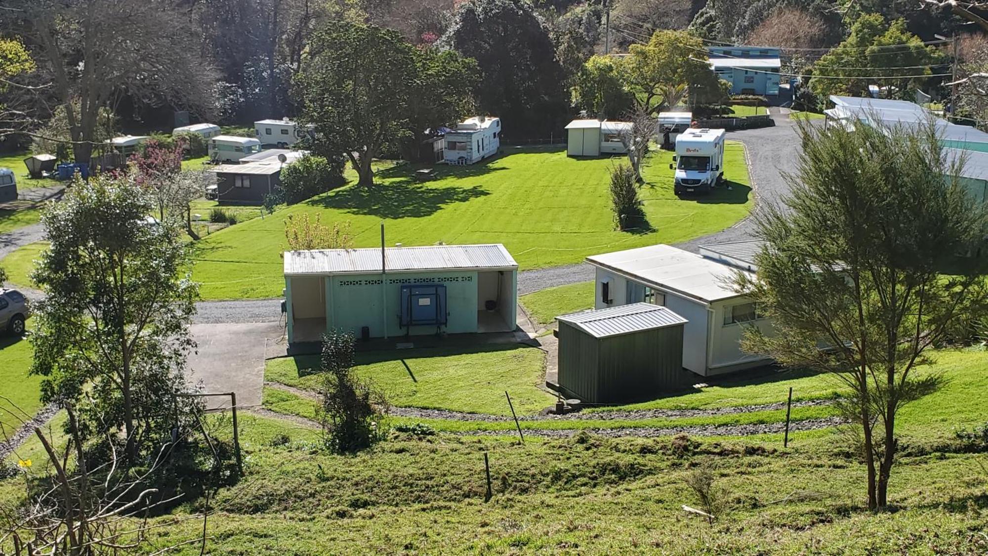 Dickson Holiday Park Thames Bagian luar foto
