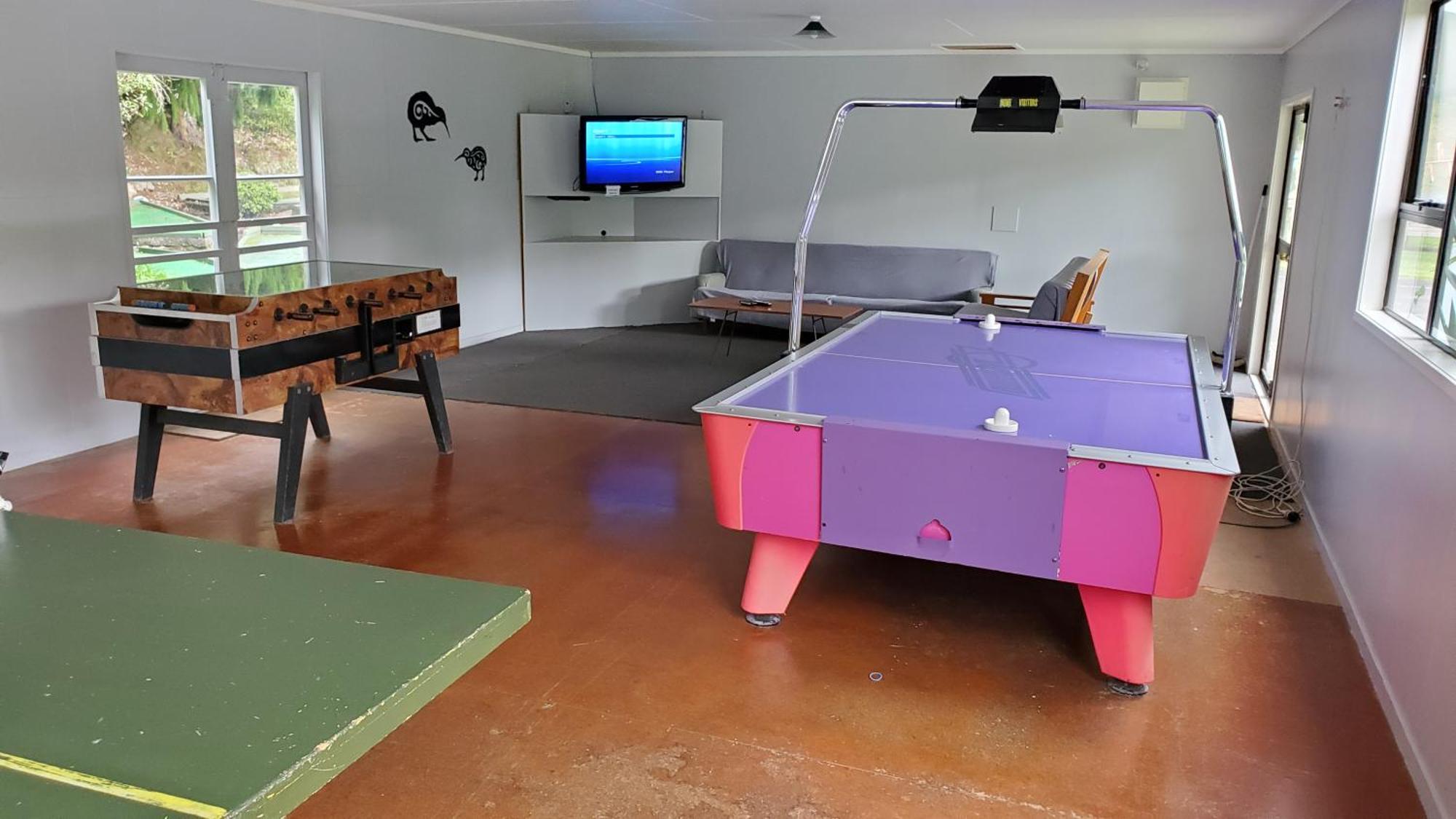 Dickson Holiday Park Thames Bagian luar foto